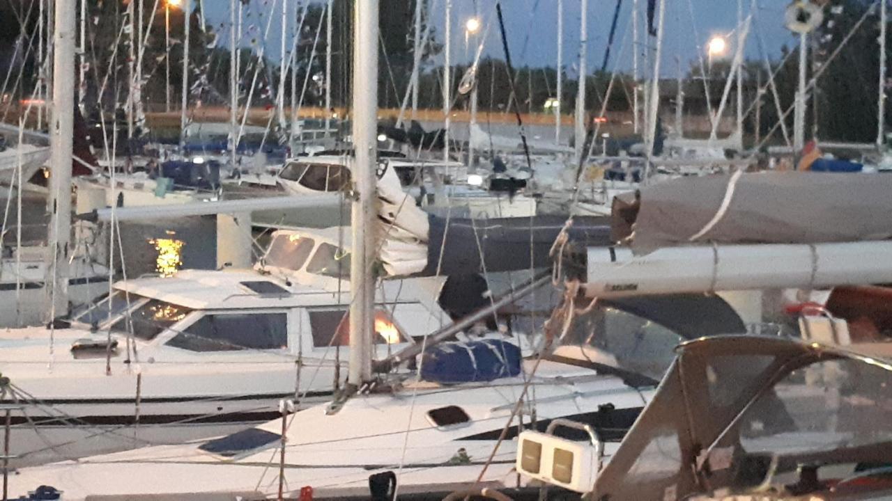Ambrozja Dom Goscinny Kolobrzeg Luaran gambar